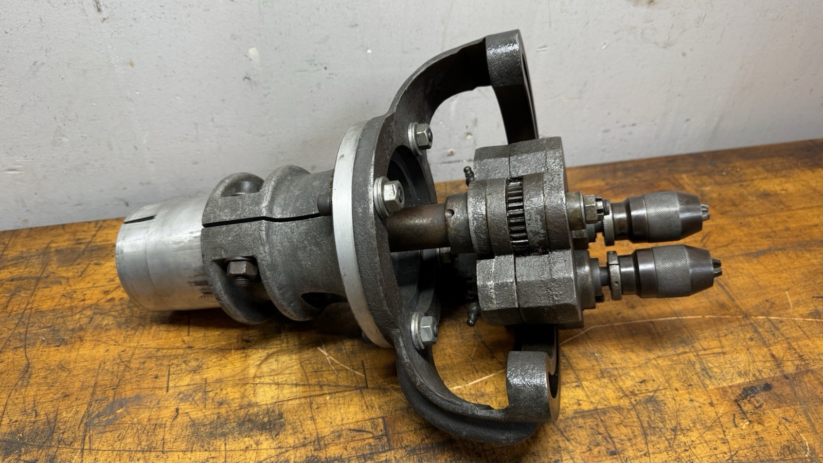 Two-Spindle Drilling Head Multi-Spindle Drilling Tapping Head Linderme Machine