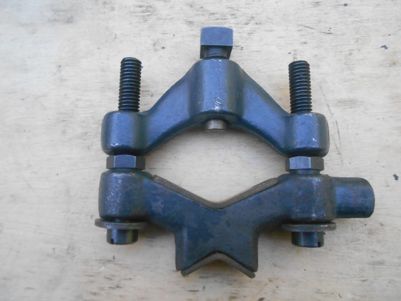 MACHINISTS CLAMP DOG , LATHE DOG , 2-3/8″ WIDE BETWEEN STUDS