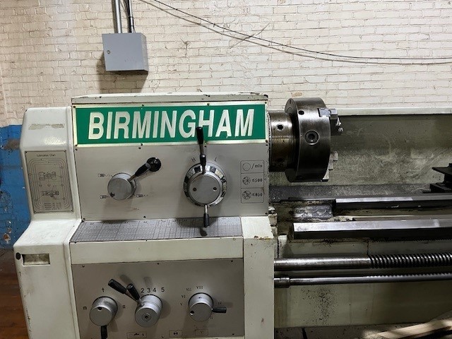 BIRMINGHAM Model DL-2200 22″ x 80″ High Speed Precision Geared Head Engine Lathe
