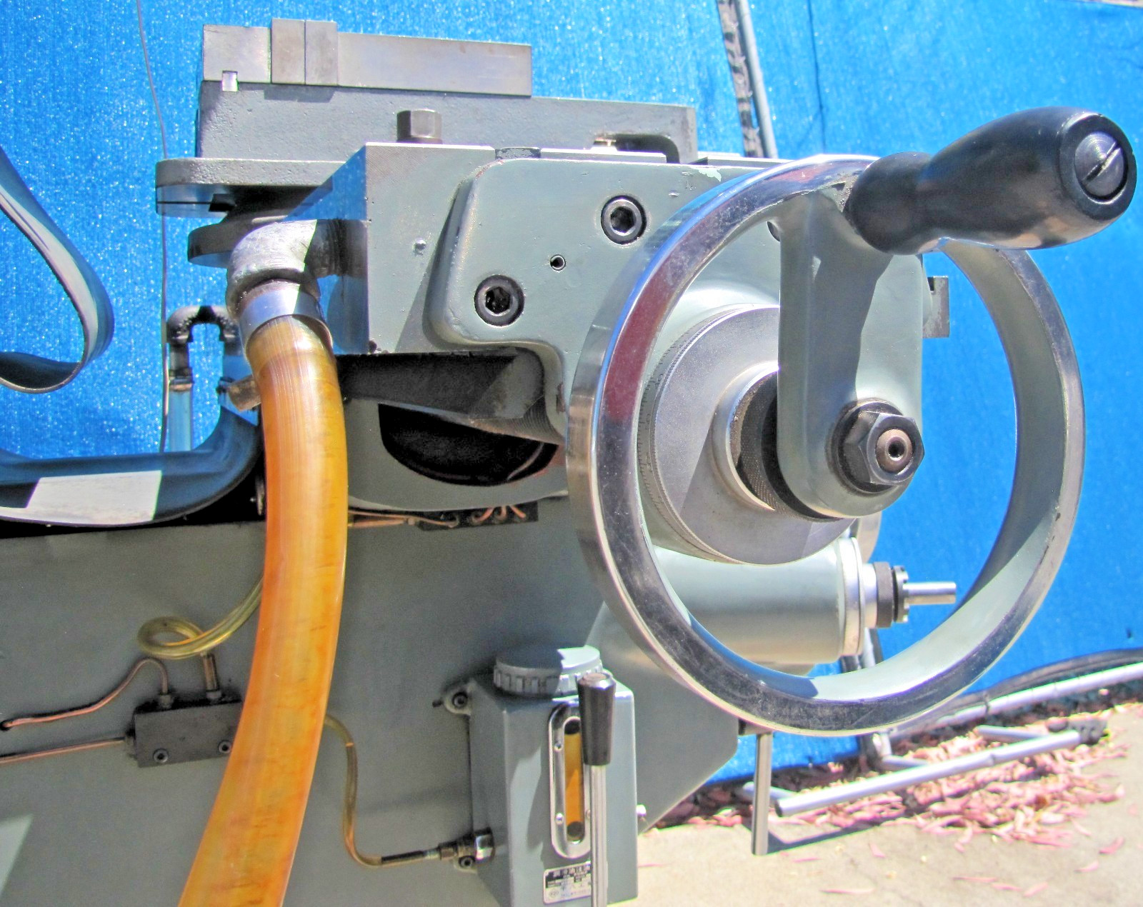 Maxmill 2HP Mill Drilling Milling Machine Power Table Auto Feed Coolant 6in Vise