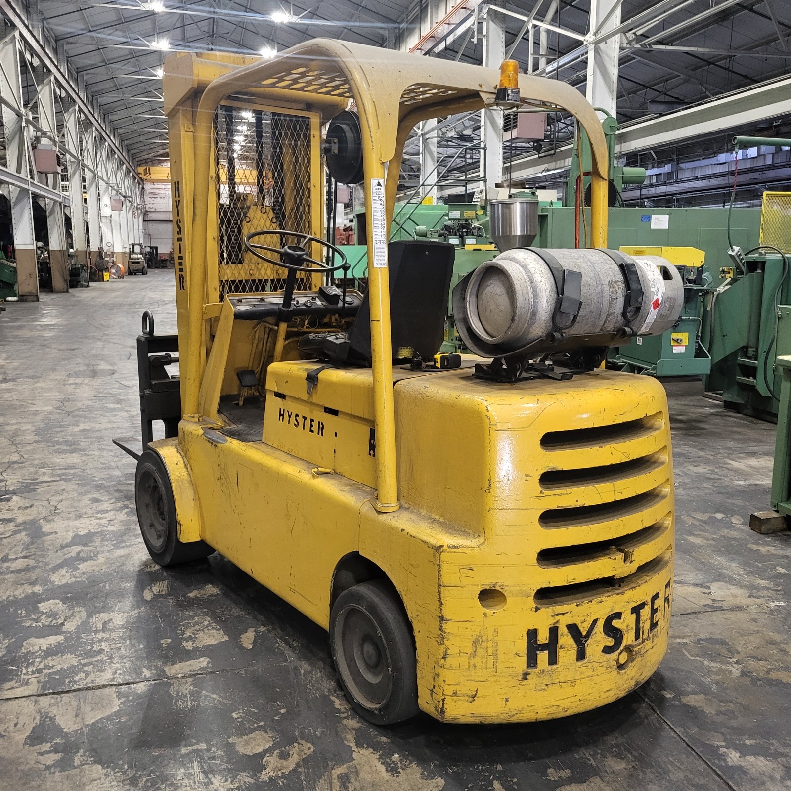Hyster 10,000 lbs. Cap, Forklift, Propane, 15′ Lift, Side Shift, 3335 Hours