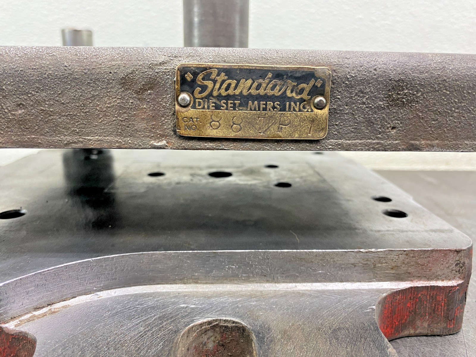 Standard Precision Die Set Pneumatic Punch Press 1-1/2″ Post