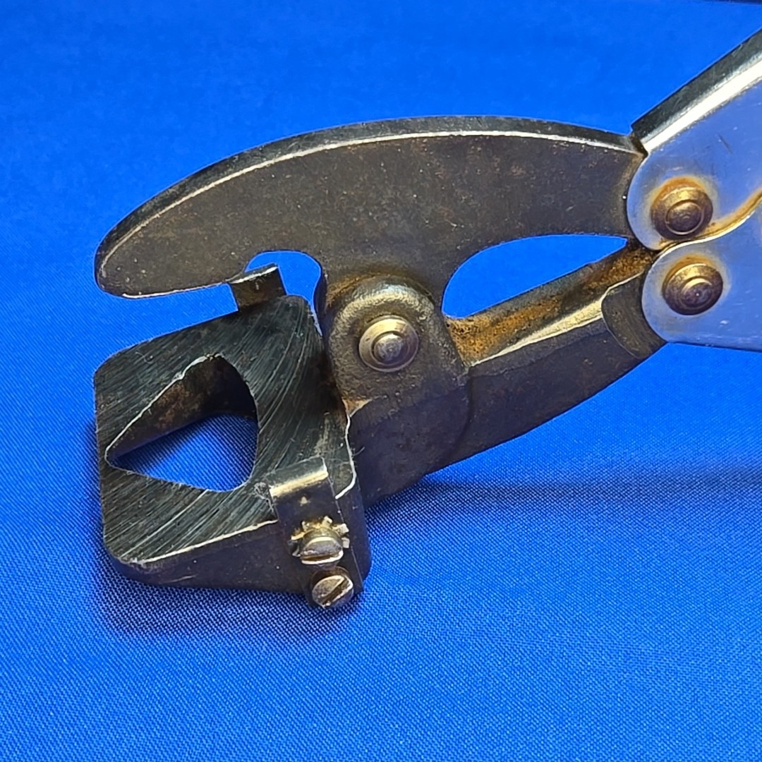 MetalMitre Sheet Metal Notcher Sheet Metal Cutting Tool Handle (No Die Included)