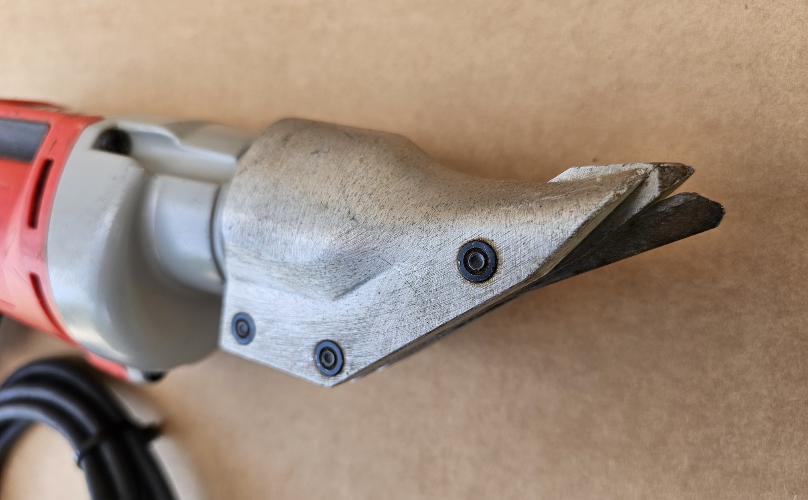 Milwaukee 6852-20 18-Gauge Double Insulated, 110v Corded Shear 6.8A Motor