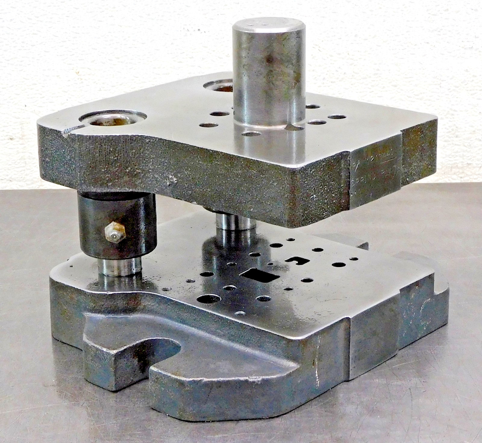 Precision Die Set Pneumatic Punch Press 1″ Post Fits Bench Press Stamping Die