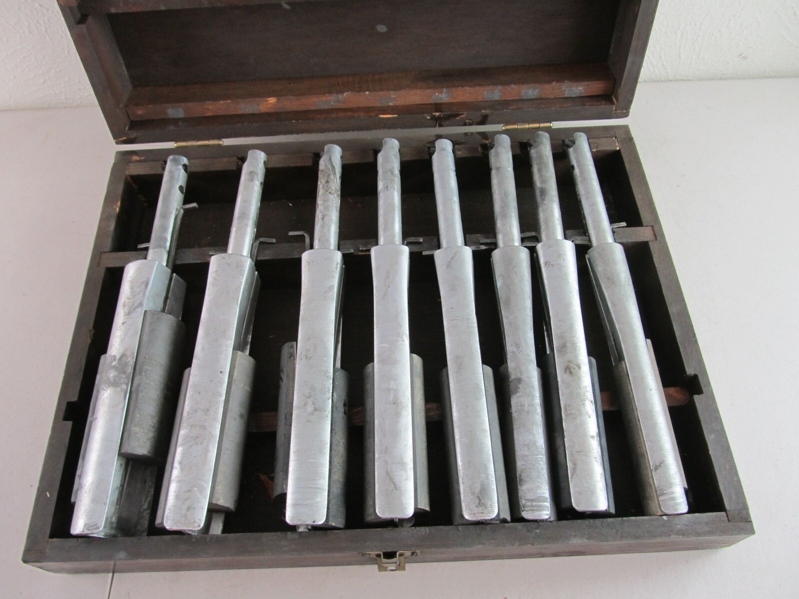 Superior Hone Unit 2000 3/16 – 2″ Tool Room Honing Kit in Case
