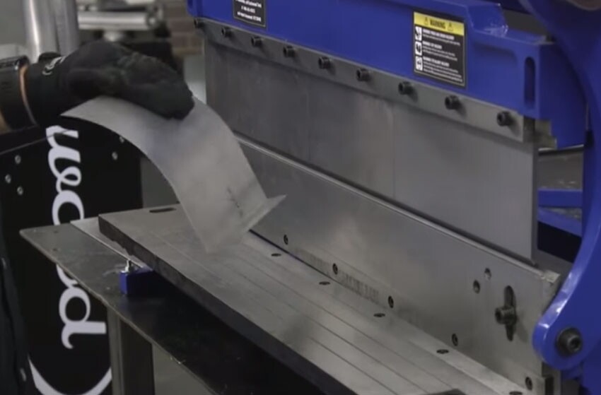 Eastwood 30in 3 in 1 Sheet Metal Brake Shear and Slip Roll Combination Machine