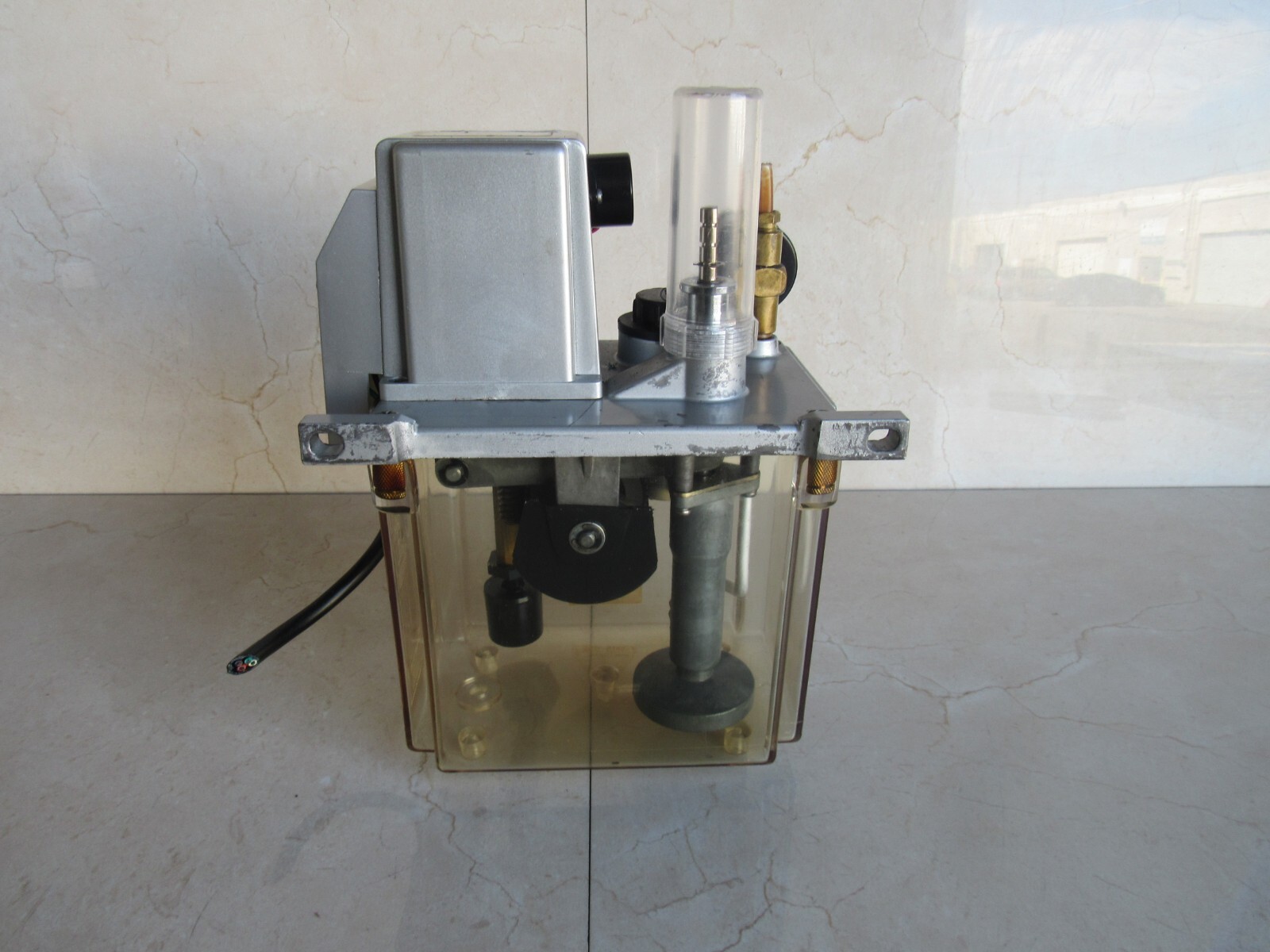 Chen Ying CES-15 AC-220v Lube Pump CES15 CES-TYPE Lot # 3489 Listed by Greg