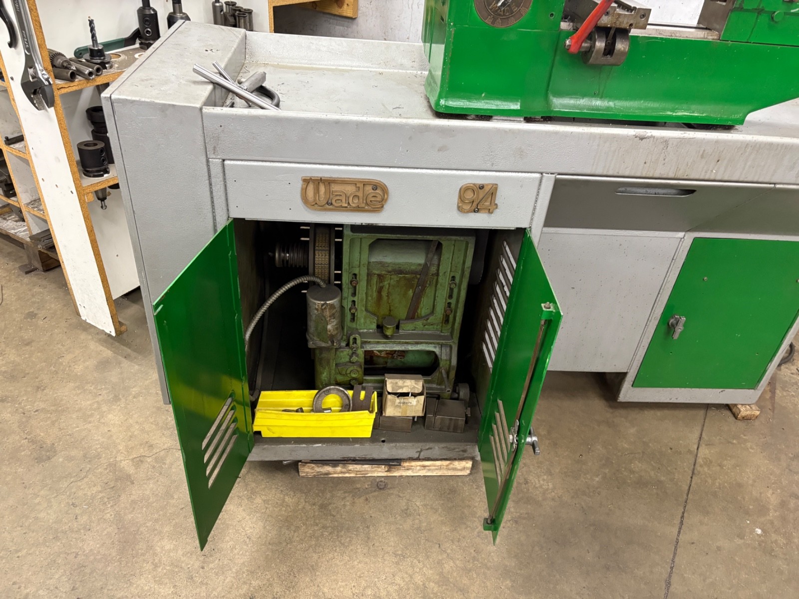 Wade 94 High Precision Manual Lathe with Lots of Tooling
