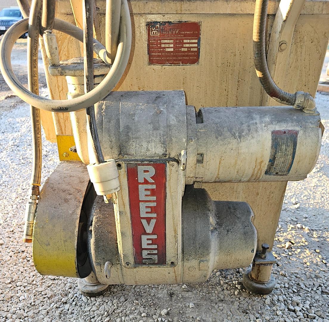 UltraMatic Reeves VC-1824 Vibratory Deburring Tub 3 Cu. Ft Capacity