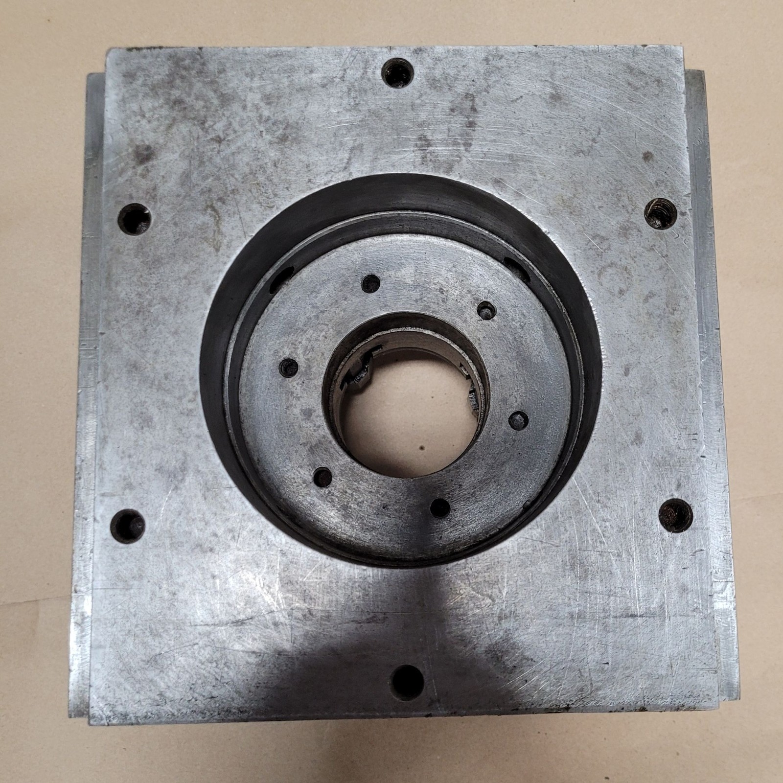 Buck – 2083R – 8” – 3 Jaw Chuck
