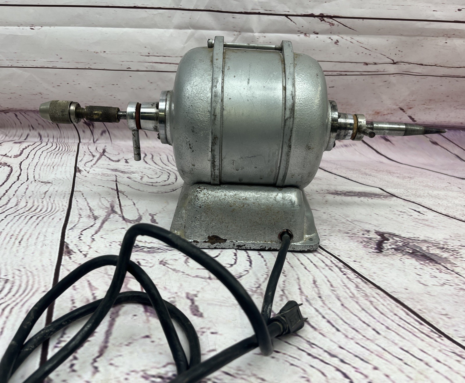 Vintage Baldor Bench Grinder Buffer Model 210, 1/6 HP, 2.2 Amps , 3450 RPM
