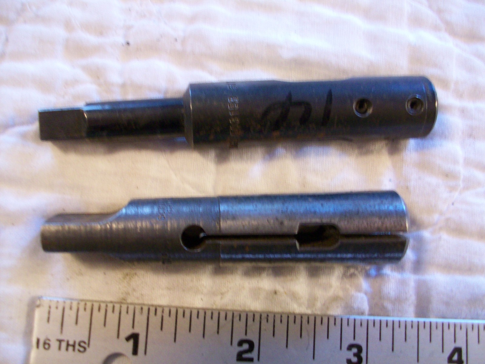 2 Taps 1 #2 More Taper 1-Universal ENG. 5/16 503153 – Scully-Jones 1/4 Hand Tap