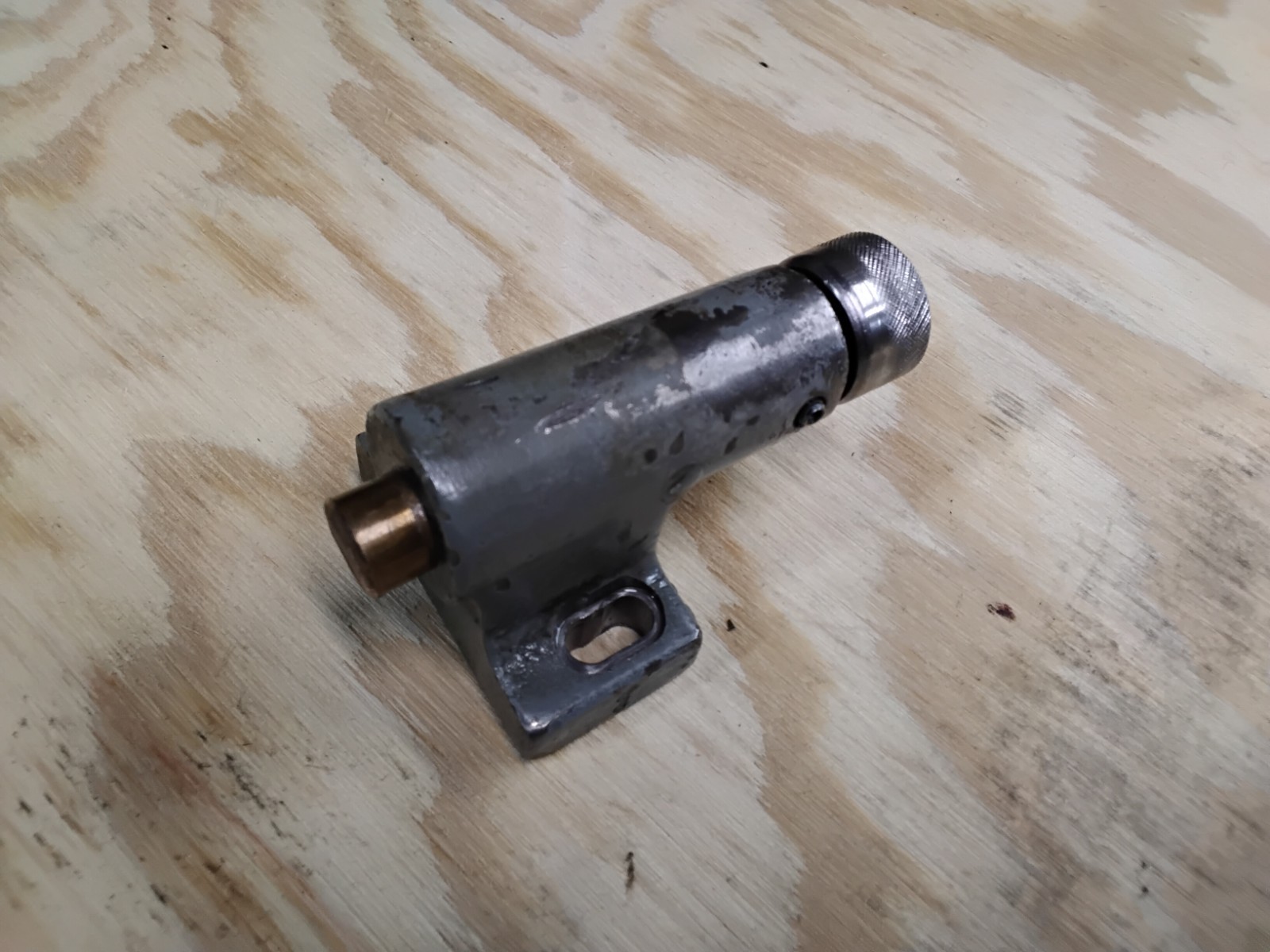 Reid 618HR Surface Grinder Table Lock