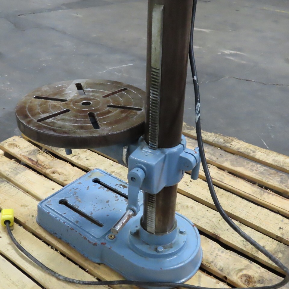 Cummins C112 13″ Bench Model Drill Press 6″ Throat 115/230V 1/2Hp 5 Speed