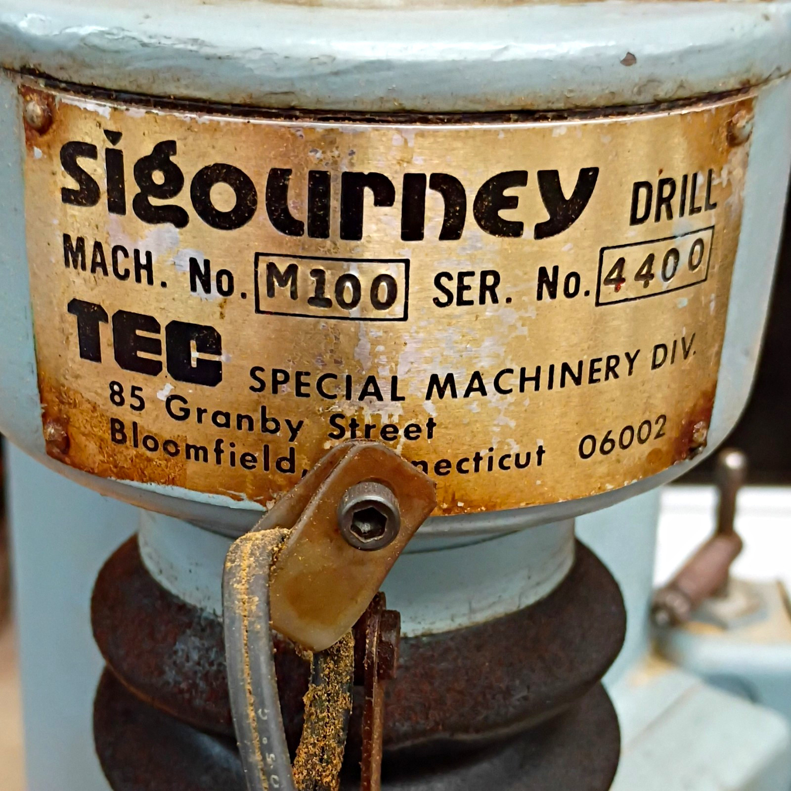 Sigourney Drill Press, Corded Electric 120V Blue, Keyed Chuck