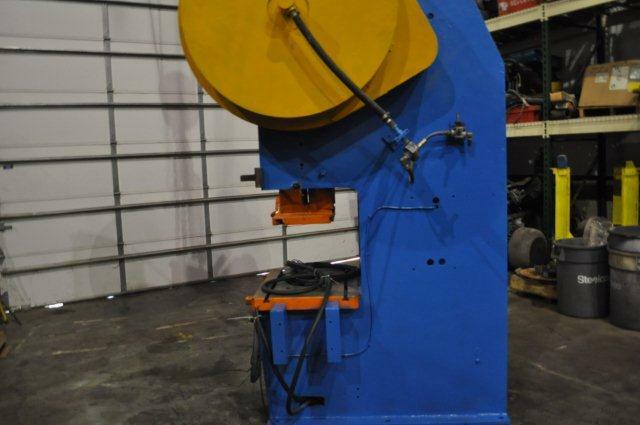 70 Ton Vaptsarov Gap Press 3″ Ram Adjustment 33.5″ x 24″ Bed 22″ x 14.5″ Ram 50