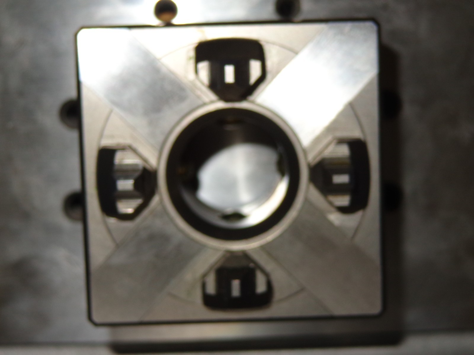 EROWA ANGLE PLATE 7.9X4.5X4.5″ WITH EROWA SINKER EDM CHUCK 56X56mm
