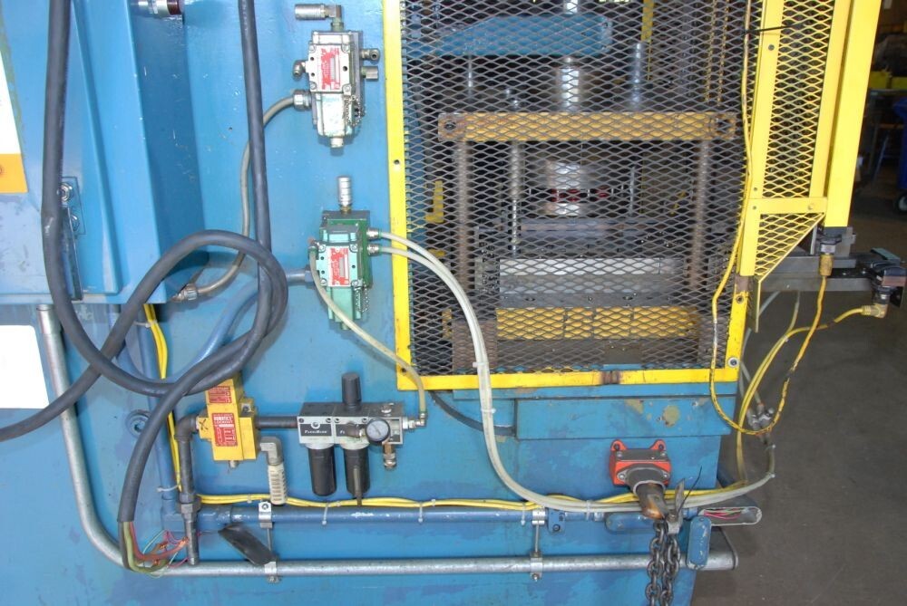 50 Ton Denison Multipress Gap Frame & Shuttle Feed • 15″ Stroke / 24″ Daylight