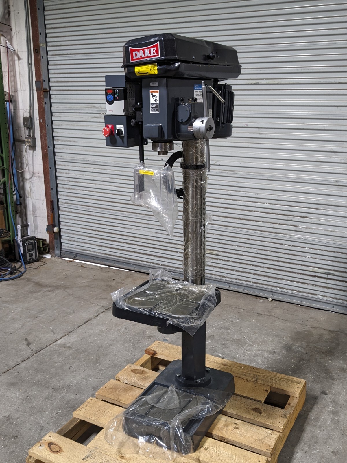 Dake Floor Drill Press 18" Swing 3MT 68 – 1380 RPM 1.5 HP 110v 977701V Dama