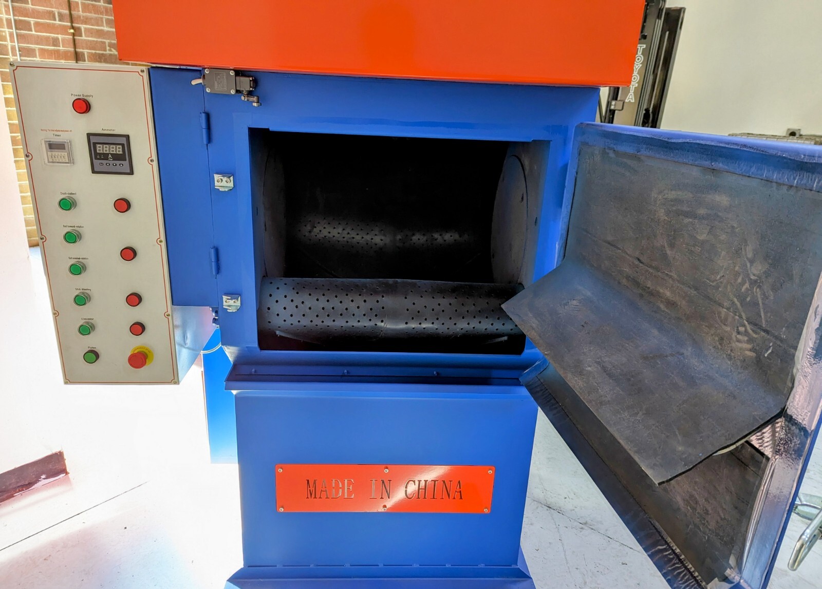 1.5 Cubic Foot Rubber Belt Tumble Shot Blast System with Dust Collector