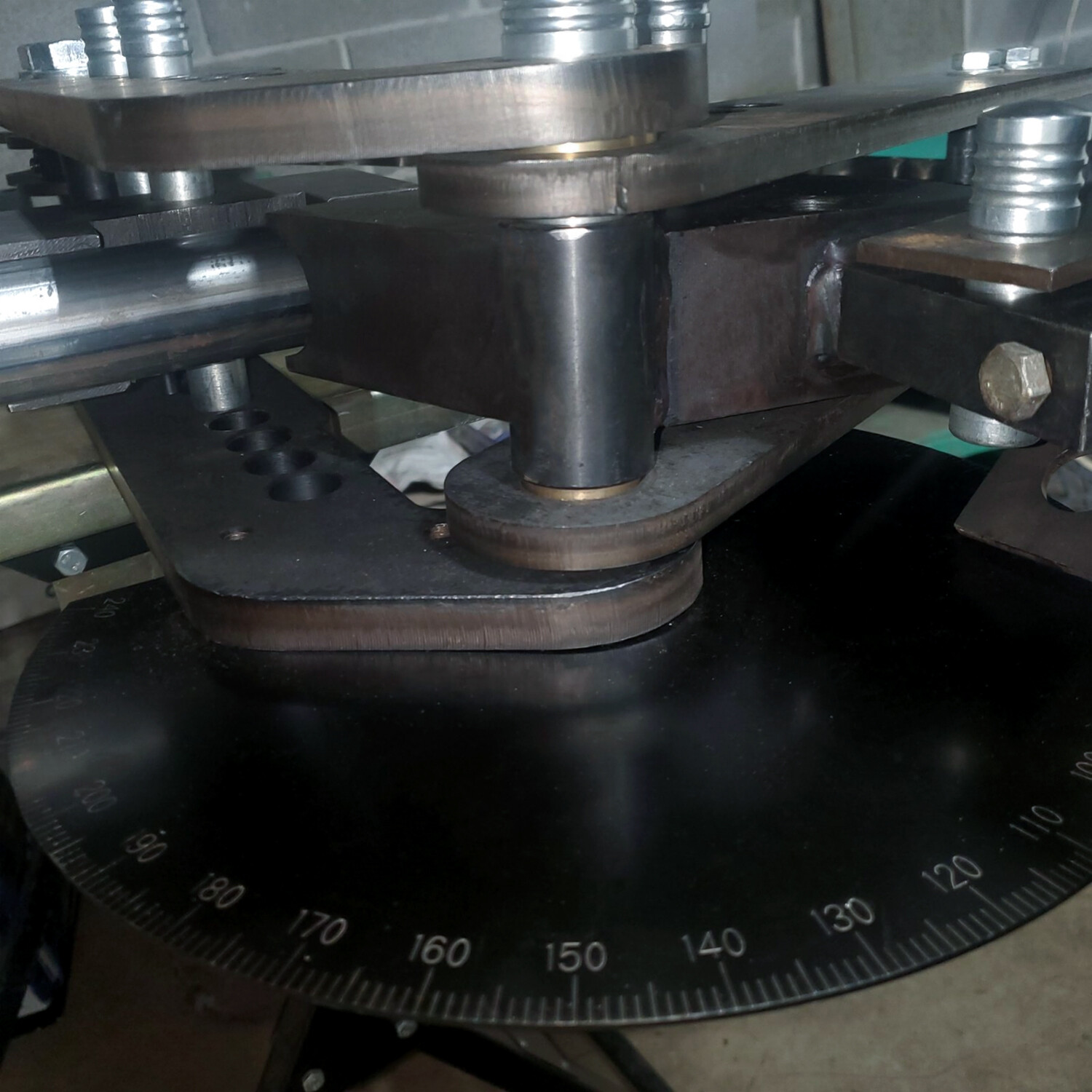 Steel Ratcheting Manual Pipe and Tube Bender -Bends up to 2″ diameter tubing