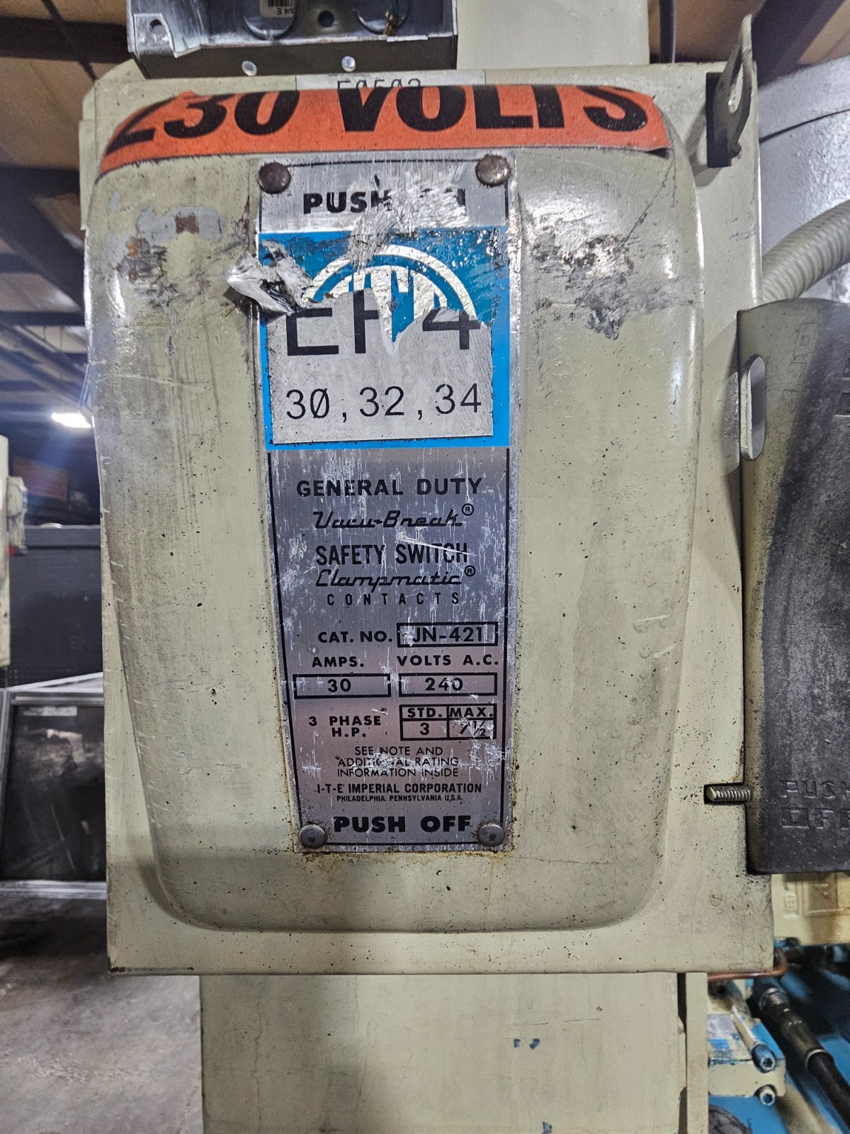 Multipress Incorporated Model I106R – 8 Ton Hydraulic Rotary Multipress, 230V