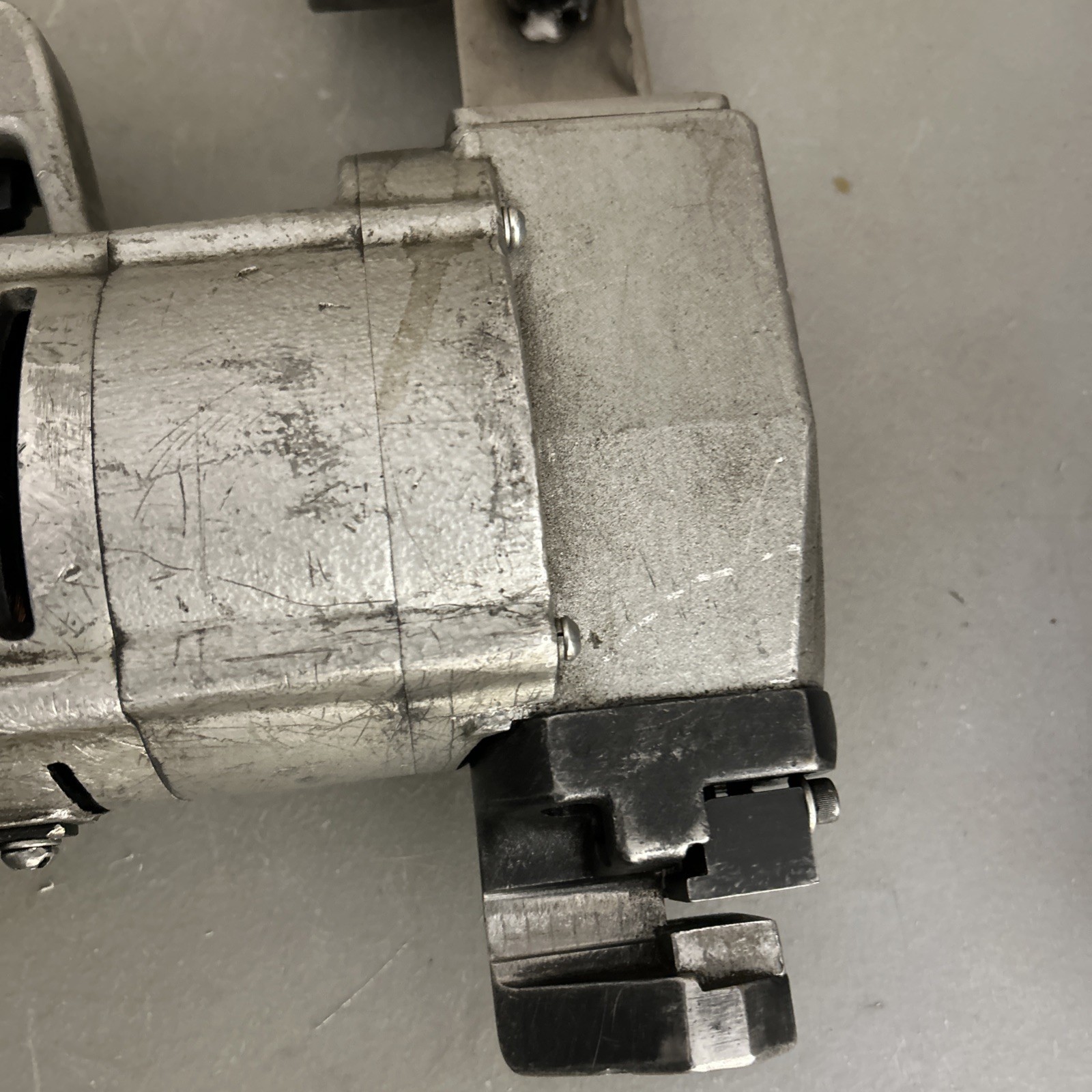 Modern Gobbler Model SN41 Heavy Duty 15A 115V Nibbler